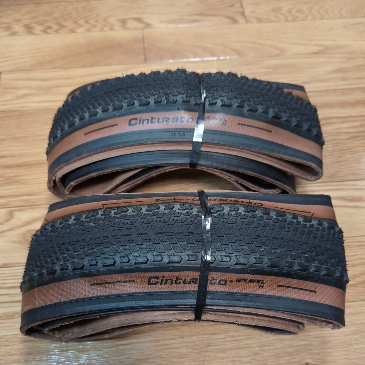 [1円スタート] Pirelli CintuRato Gravel H グラベルタイヤ 650b×45c チューブセット チューブレス対応 低走行距離_画像2