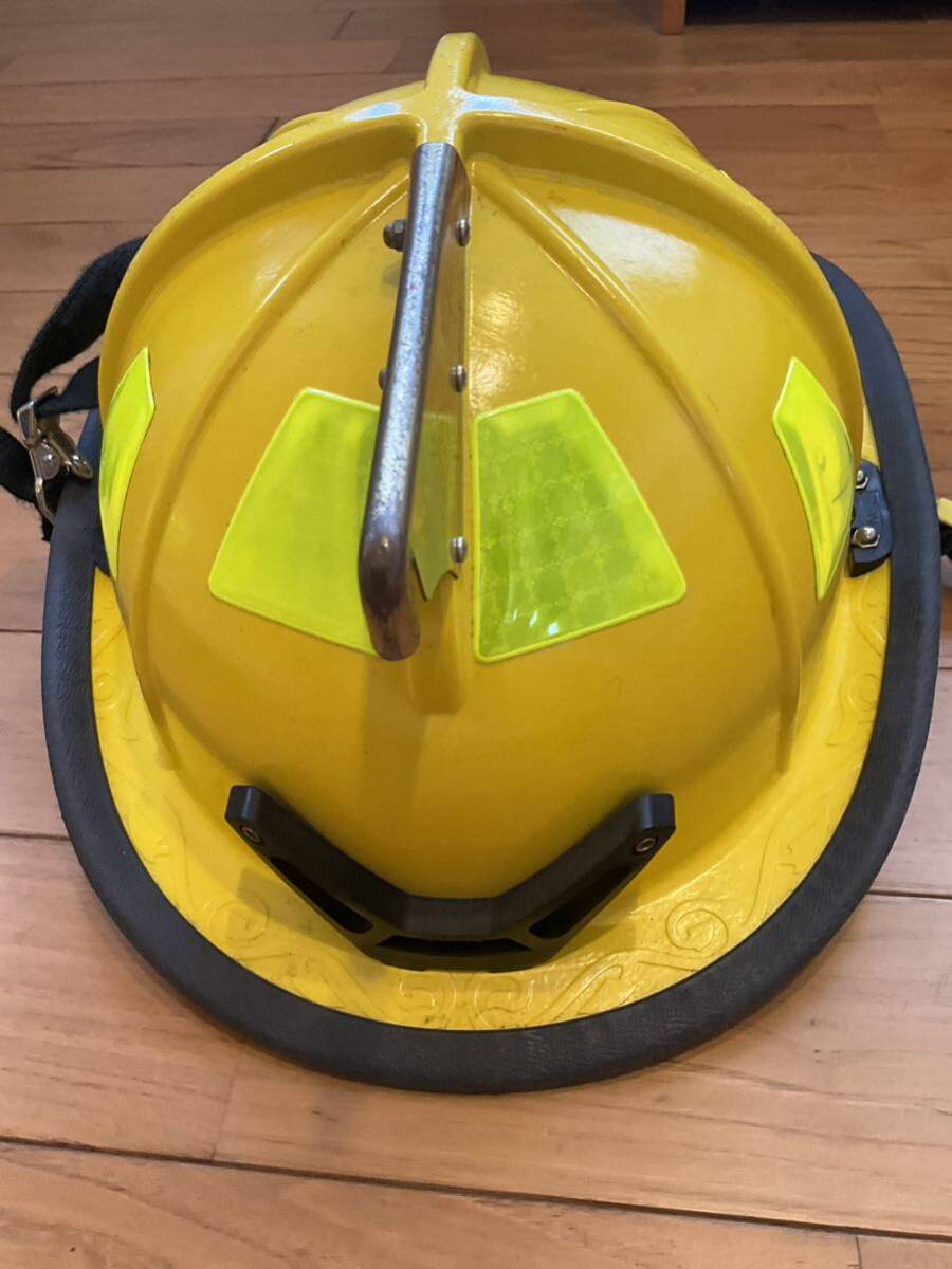 米国消防士　NFPA 規格品ヘルメット　ファイヤーファイター　_画像3