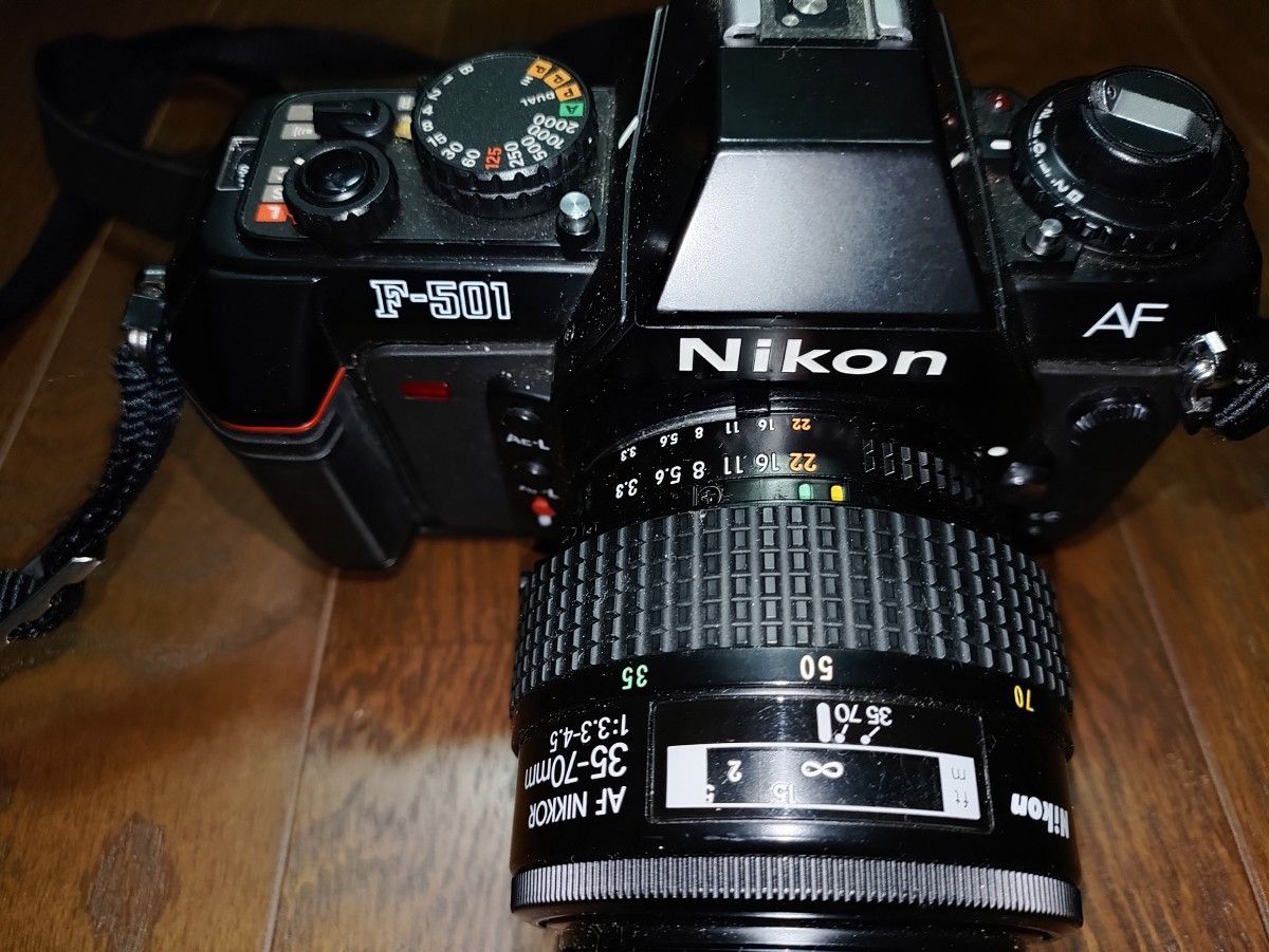 Nikon　F501 本体＋レンズ
