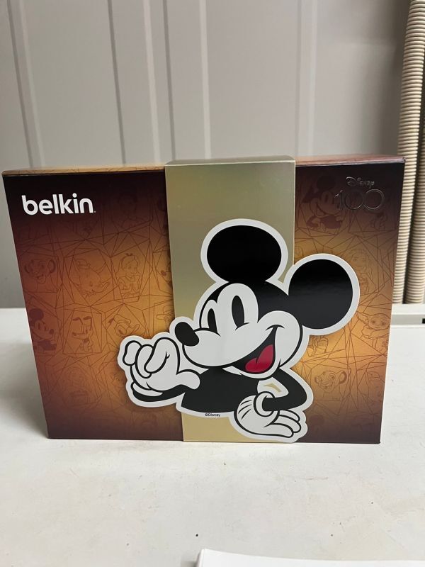 2G23 新品 未開封 Belkin ベルキン ギフトボックス付き Disney ディズニー 100周年 セット バッテリー シリコンケーブル 急速充電器