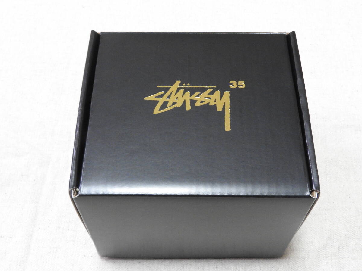 新品・未使用 CASIO G-SHOCK × STUSSY 35周年記念 DW-6900STF-1JRの画像2