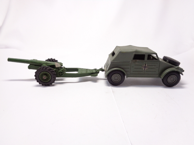 DINKY TOYS 617 VOLKSWAGEN KDF 693 Field Gun Howitzer 7.2in Dinky VW KDF. field gun set postage extra 