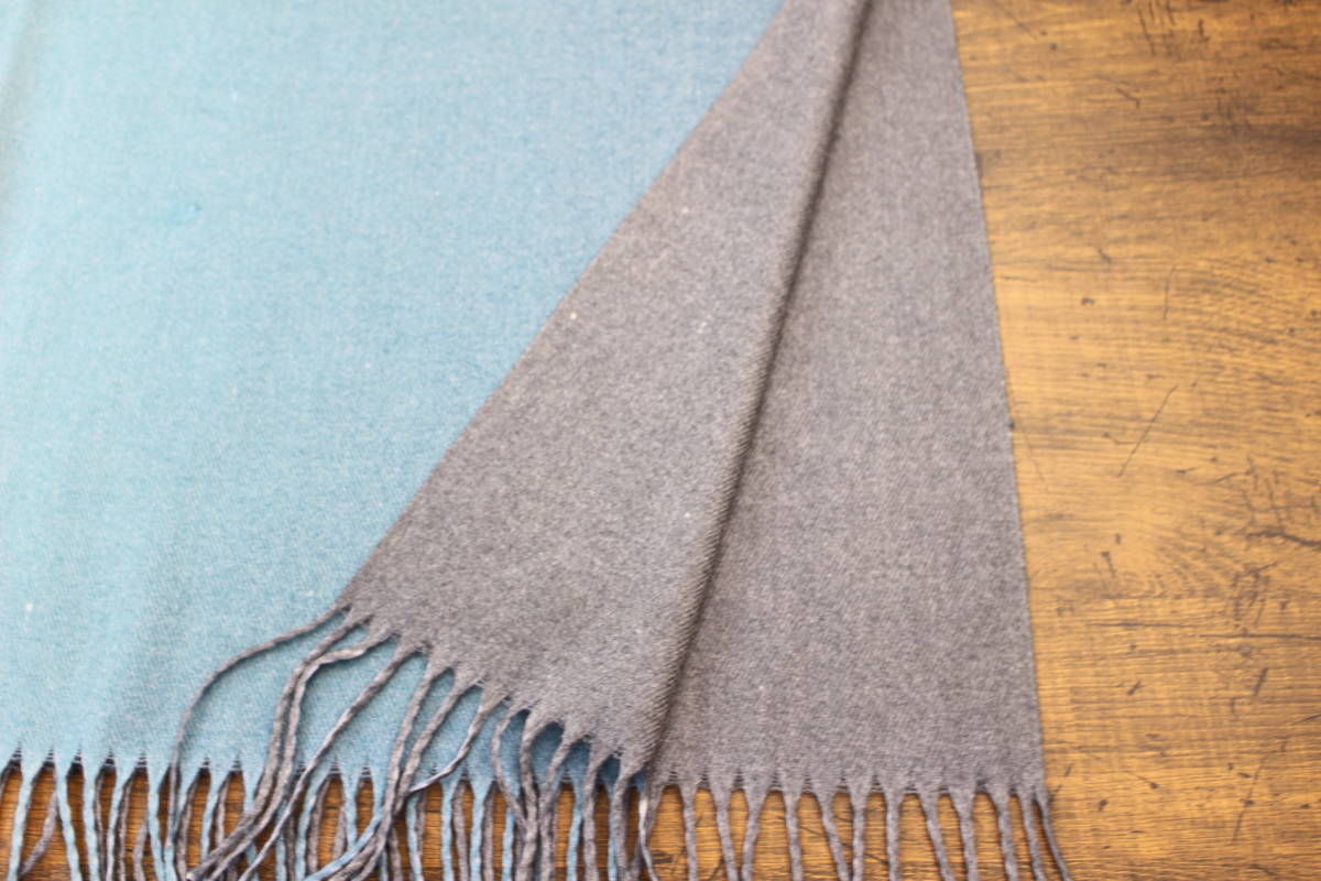 新品 春色【カシミア Cashmere】リバーシブル エメラルドブルー×チャコールグレー グラデーション柄×無地 大判 ストール _画像5