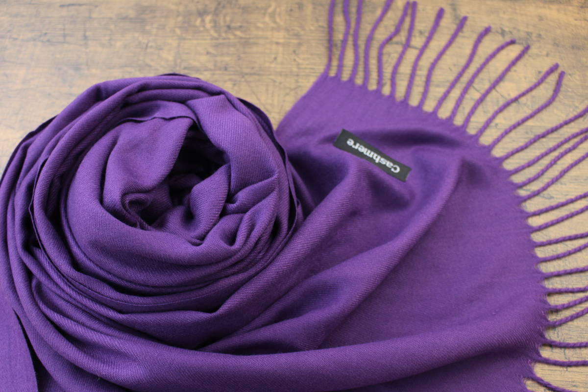 新品【カシミア Cashmere】無地 PURPLE 紫 パープル Plain ライトタッチ 大判 ストール　訳あり_画像2