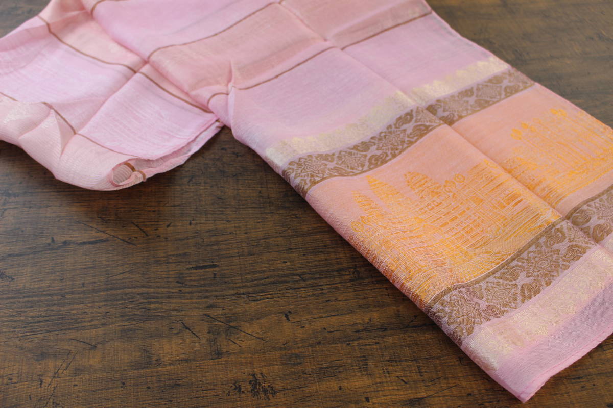 新品 春色【シルク100% SILK】アンコールワット柄 ピンク PINK ゴールド GOLD 金 スカーフ/ストール_画像3