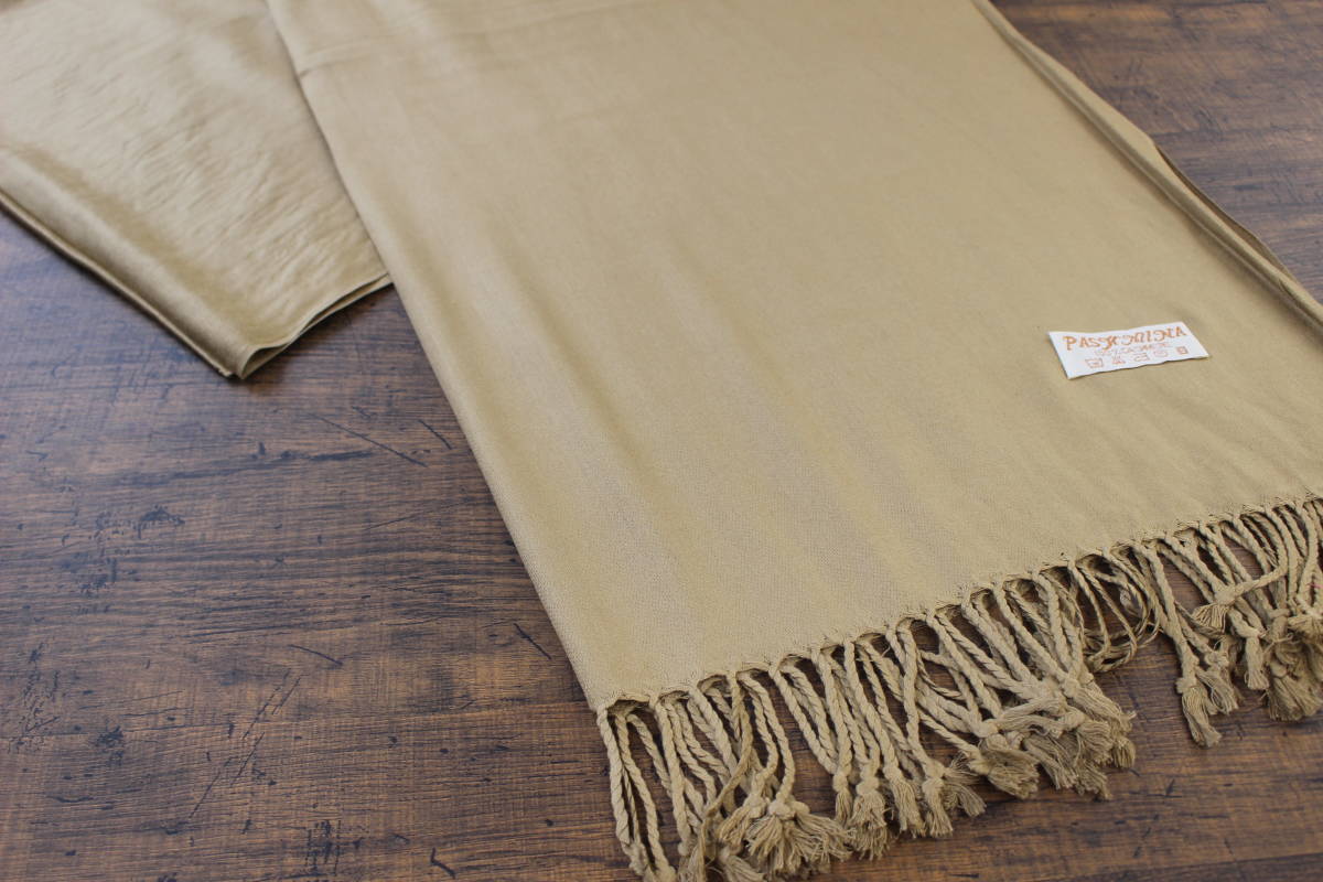 新品【パシュミナ Pashmina】無地 ベージュ BEIGE Plain 大判 ストール カシミア100% Cashmere 訳あり_画像3