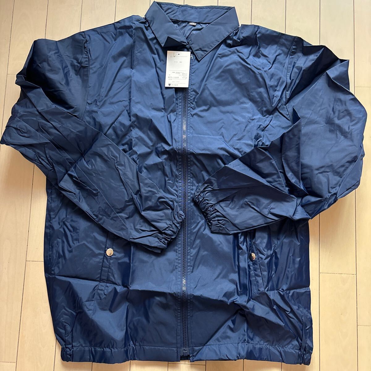 【新品・タグ付】 デサント（DESCENTE) レインジャケット XOサイズ 紺色 ナイロン製 ウィンドブレーカーの画像1