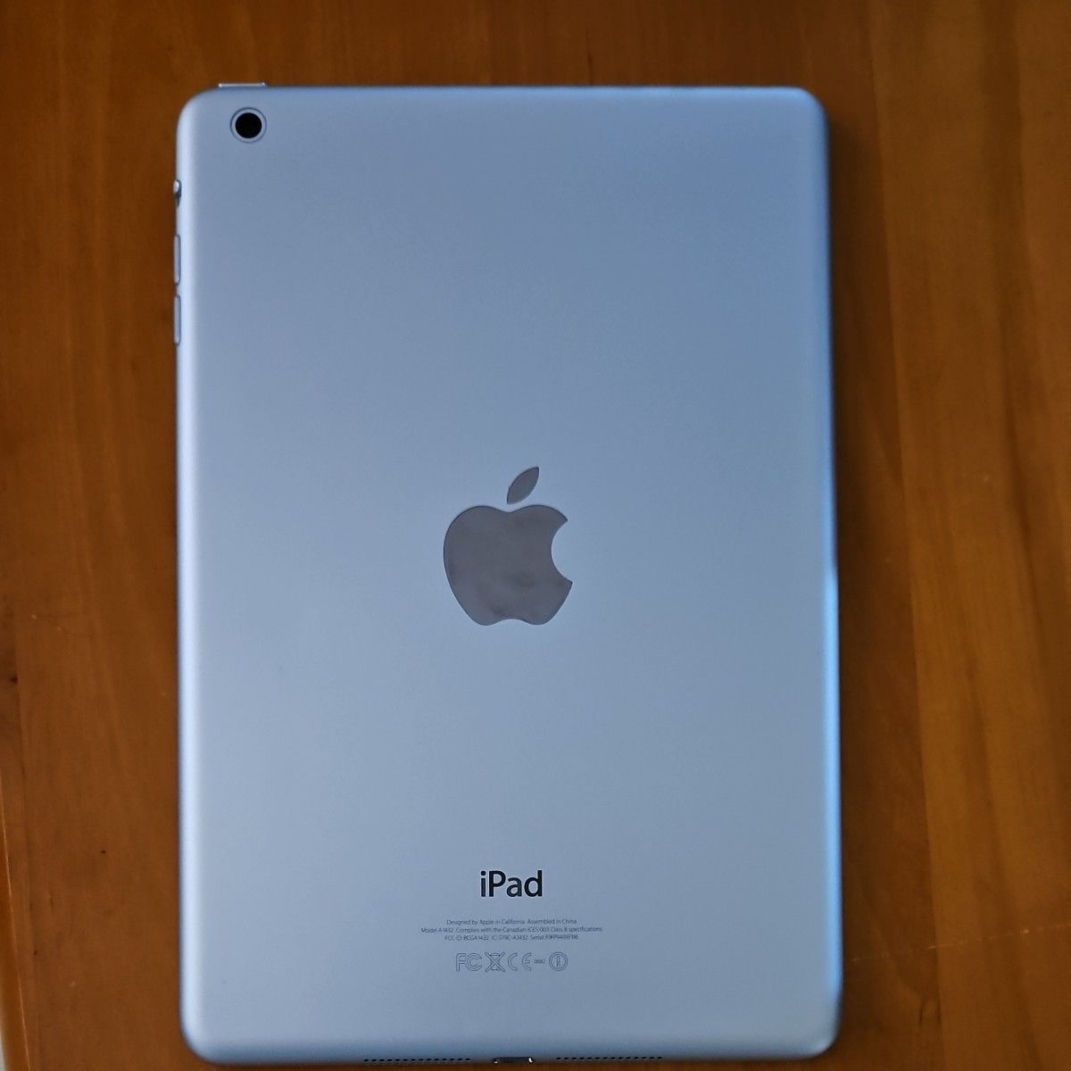 iPad mini 　第1世代　16GB　ホワイト＆シルバーWi-Fi モデル　Apple