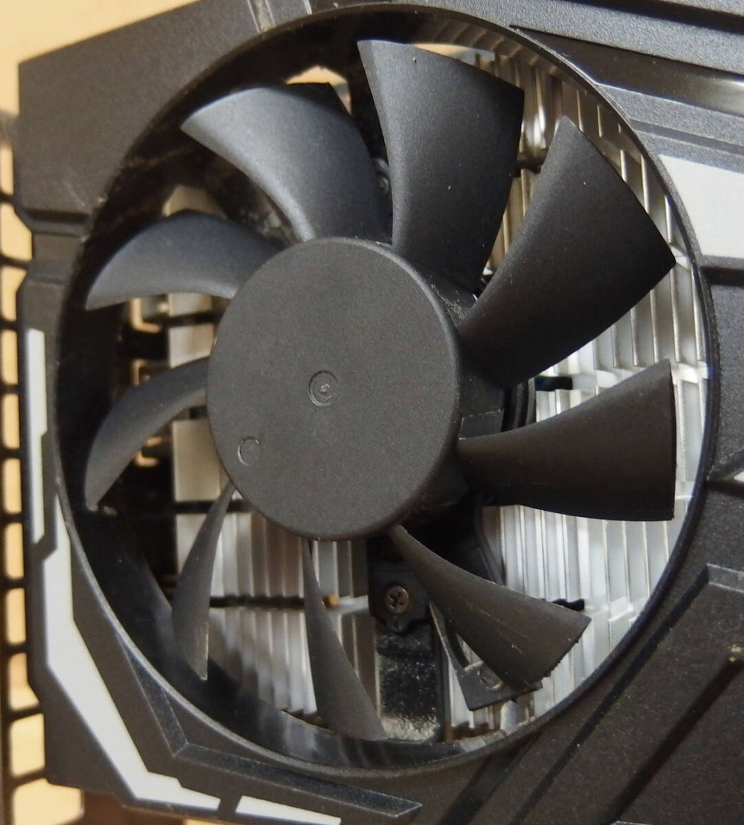 GPU339 NVIDIA GeForce GTX 1650 4GB DVIx1/HDMIx1/DPx1 中古動作品_画像3