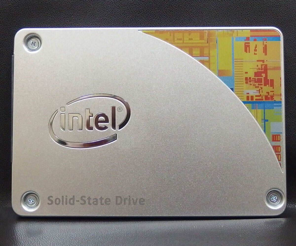 ssd82 INTEL SSDSC2BW240H6 240GB 2.5inch SSD 550時間 535シリーズ 中古動作品_画像1