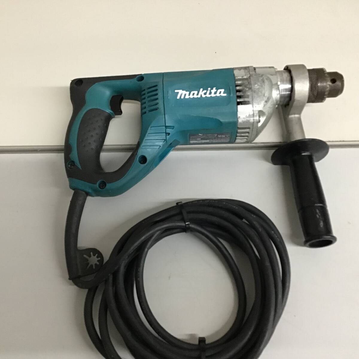 【中古品】★即決価格★送料無料★マキタ makita 電気ドリル 6305A ブレーキ付_画像2