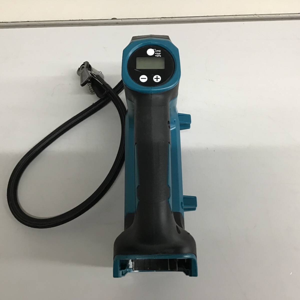 【中古品】【美品】★即決価格★送料無料★マキタ(makita) コードレス空気入れ MP180DRG_画像6