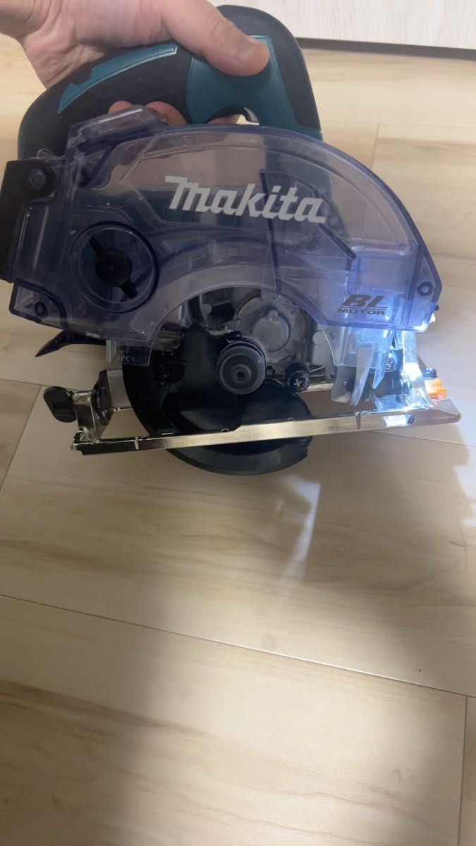 マキタ(Makita) １２５ｍｍ充電式防じマルノコ 18Vバッテリー付属 ・充電器・ケース別売KS511D 