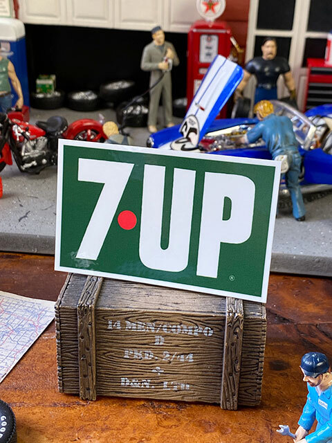 セブンアップ オフィシャルロゴステッカー（60年代ロゴ/レクタングル） 7UP ■ アメリカン雑貨 アメリカ雑貨 の画像1
