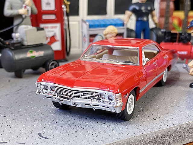 1967年シボレー　インパラ　ダイキャストミニカー　1/43スケール（レッド） ■ アメリカン雑貨 アメリカ雑貨_画像3