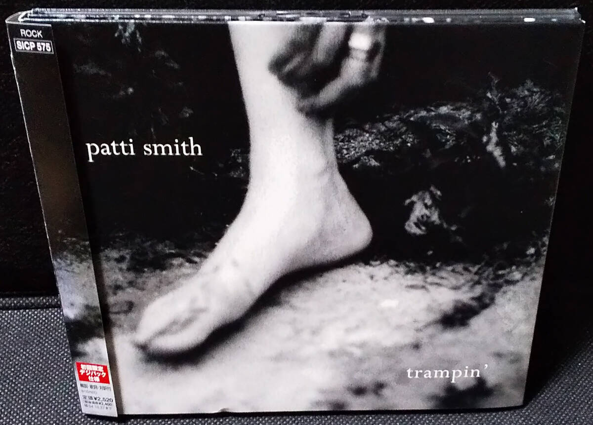 PATTI SMITH - [帯付] Trampin' 国内盤 初回限定 CD Sony Records Int'l - SICP 575 パティ・スミス 2004年_画像1