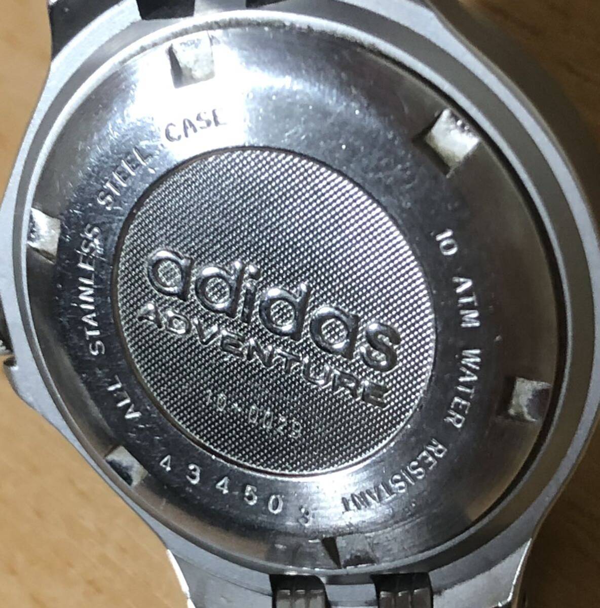 245-0279 adidas アディダス　ADVENTURE レディース腕時計　金属ベルト　クオーツ　10-0029 電池切れ　動作未確認_画像6