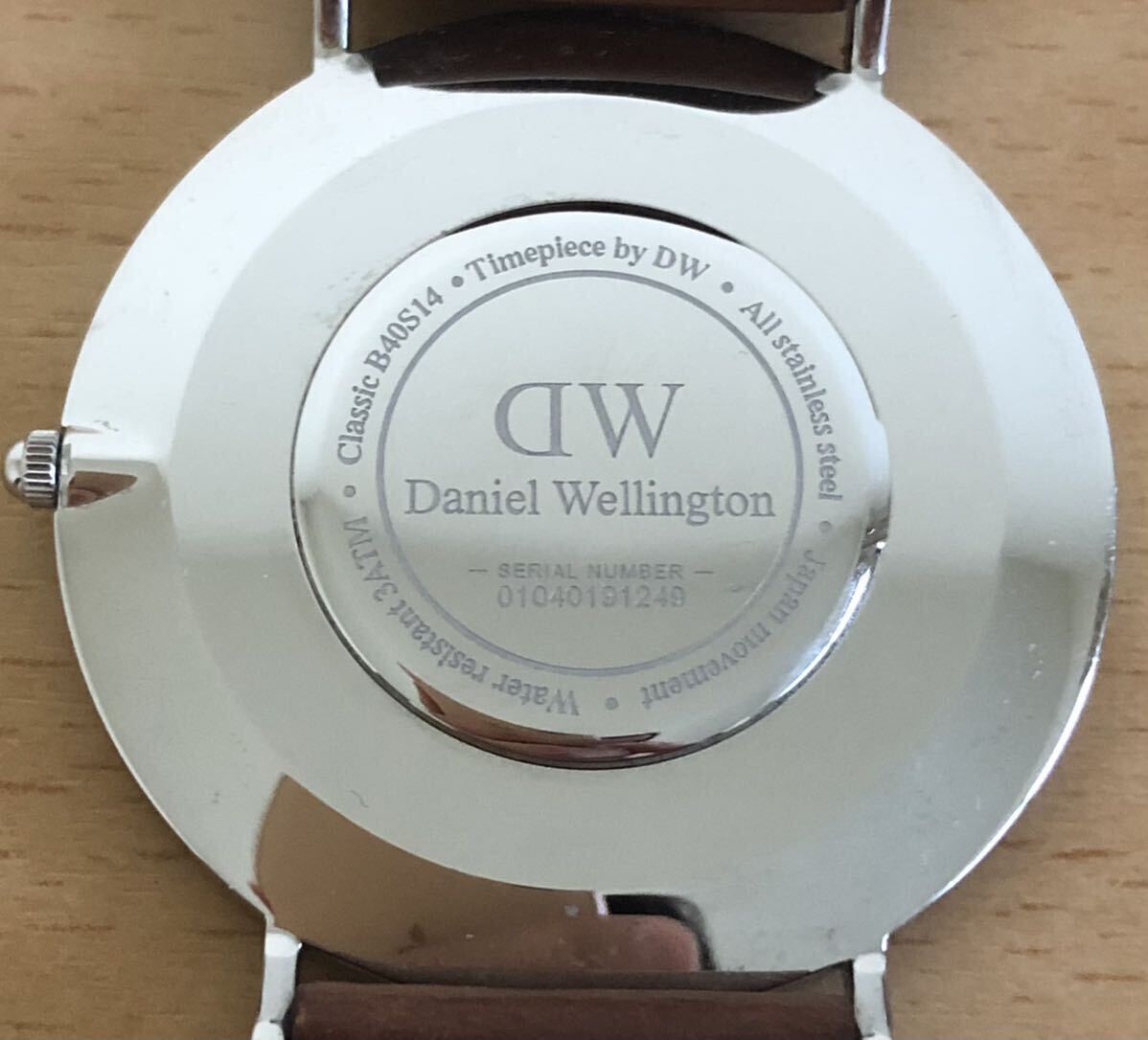 259-0268 Daniel Wellington ダニエルウェリントン メンズ腕時計 革ベルト クオーツ Classic B40S14 電池切れ 動作未確認の画像6