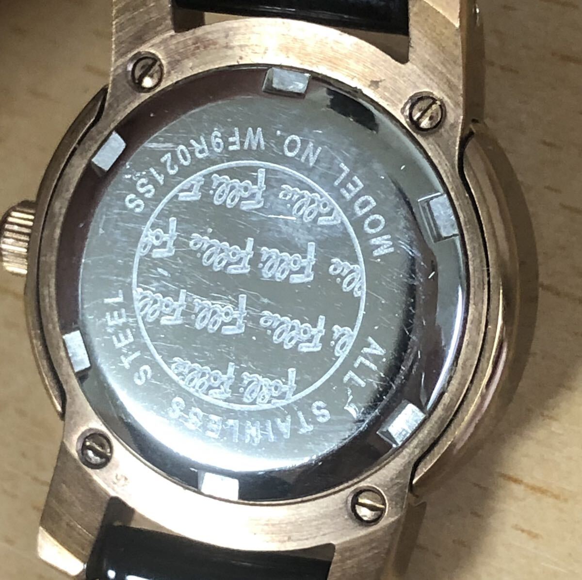 249-0232 Folli Follie フォリフォリ レディース腕時計　革ベルト　クオーツ　黒　ブラック　WF9R021SS 電池切れ　動作未確認_画像7