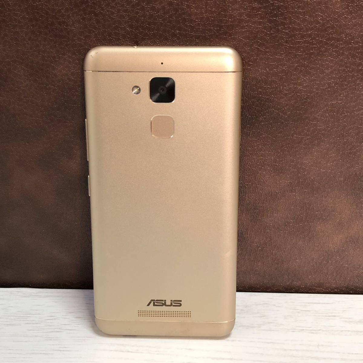 m165-0005 ASUS エイスース X008DB ZenFone 3 Max ゴールド 16GB SIMフリー Android アンドロイド スマホ 本体のみ_画像2