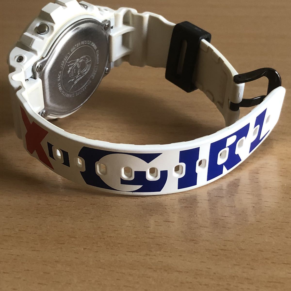 242-0225 CASIO カシオ G-SHOCK X-GIRL メンズ腕時計　ラバーベルト　クオーツ　デジタル　白　ホワイト　DW-6900FS 電池切れ　動作未確認_画像9