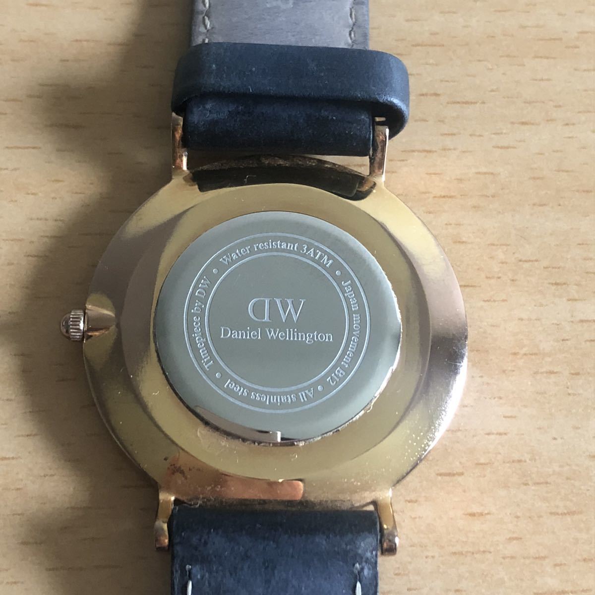 237-0093 Daniel Wellington ダニエルウェリントン メンズ　レディース　腕時計　革ベルト　クオーツ　黒　ブラック　電池切れ 動作未確認_画像7