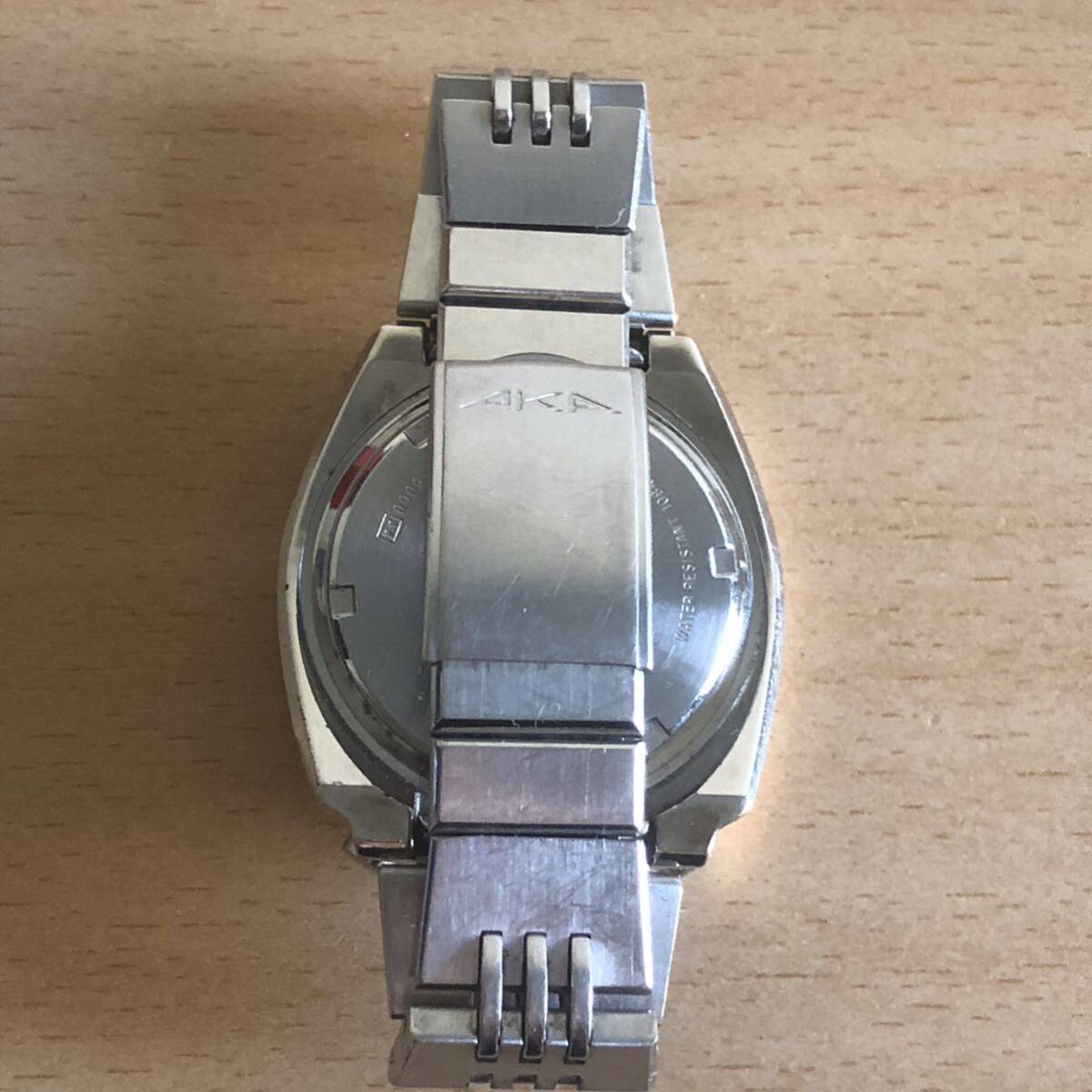 261-0046 SEIKO セイコー ALBA アルバ　AKA メンズ腕時計　金属ベルト　クオーツ　クロノグラフ V657-6060 電池切れ　動作未確認_画像4