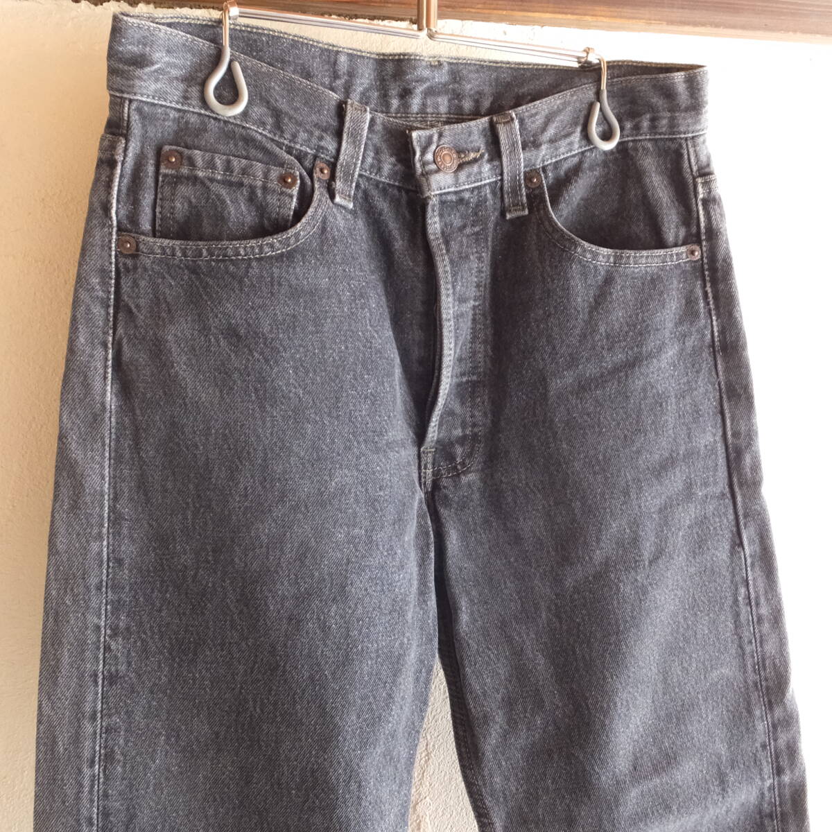 Levi's リーバイス 501　先染め?　ブラックデニム　ボタン裏 552　米国製　W29　Made in USA　黒　ジーンズ　パッチ無し_画像8