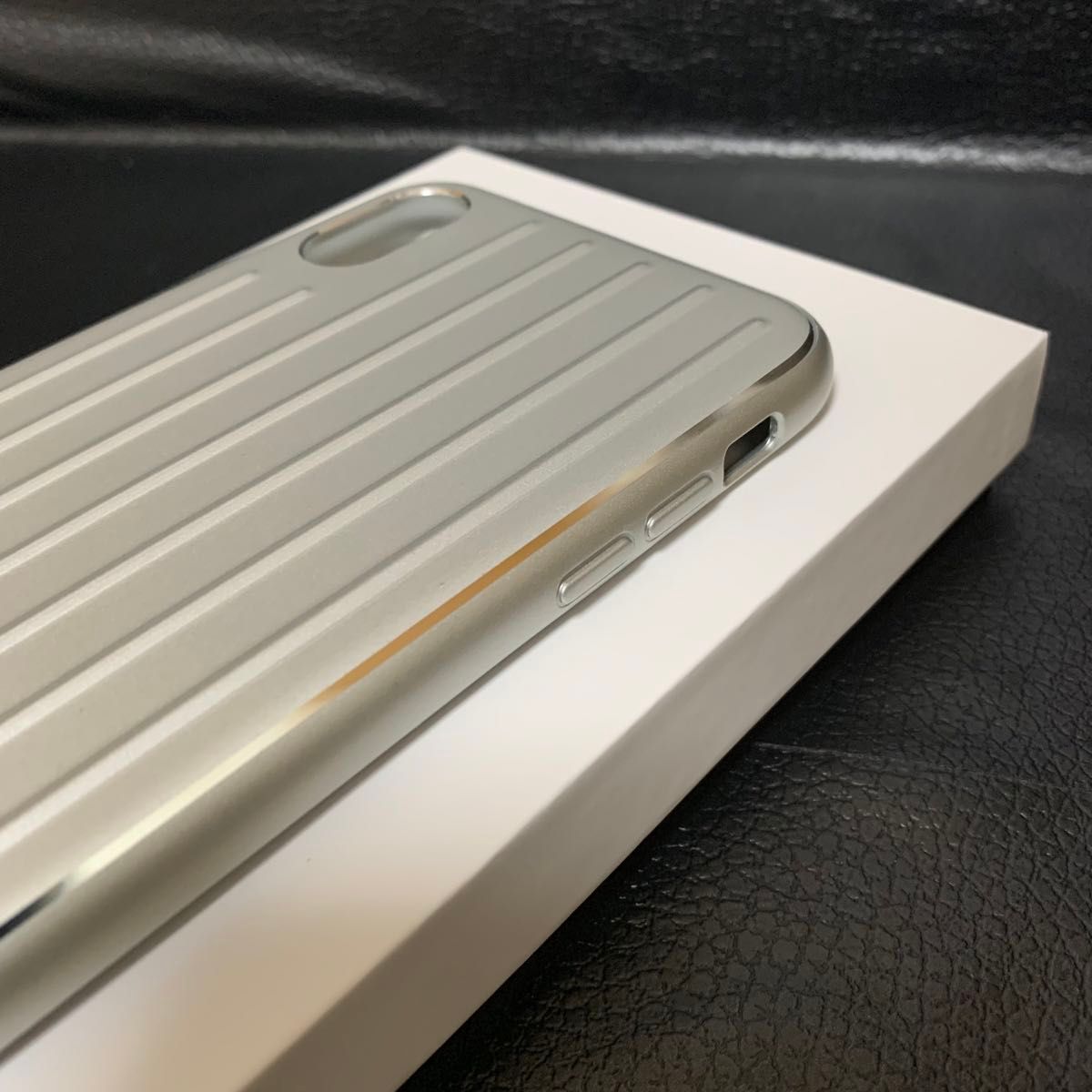 【新品未使用品】RIMOWA iPhoneケース Xs MAX アルミニウム