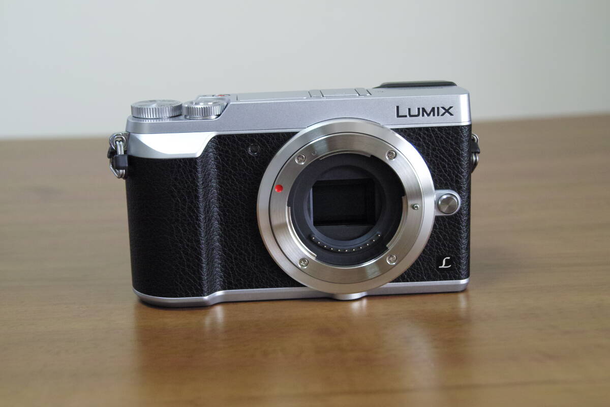 LUMIX DMC-GX7mk2 シルバー1,305回_画像2