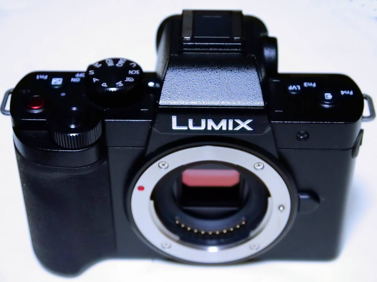  パナソニック LUMIX G100D　新型　(LUMIX G VARIO 12-32mm欠品）_画像1