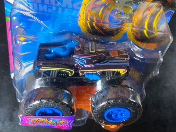 ホットウィール HOTWHEELS MONSTER TRUCKS HOTWEILER モンスタートラック_画像3