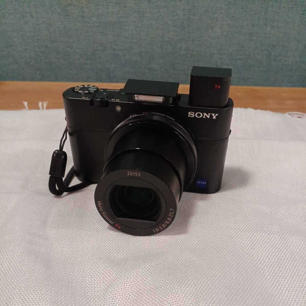 SONY Cyber-shot RX100Ⅴ　DSC-RX100M5 ソニー サイバーショット デジタルカメラ デジカメ カメラ 中古 簡易動作確認済み 長期保管_画像9