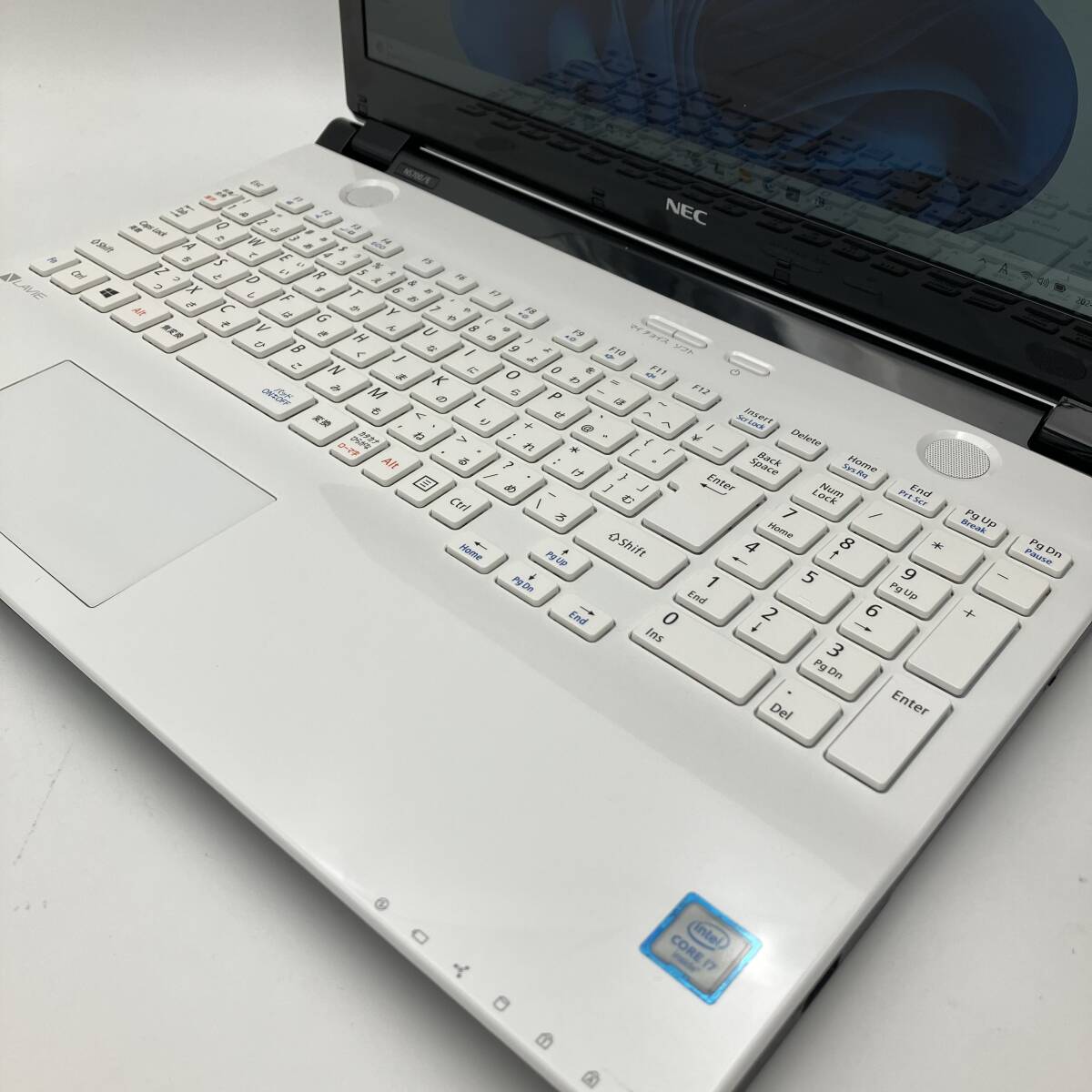 美品☆FHD☆爆速i7【メモリ16GB/爆速新品SSD/Core i7-6500U】Windows11 23H2/Office2021/Blu-ray/バッテリー交換済/人気NECノートパソコンの画像4