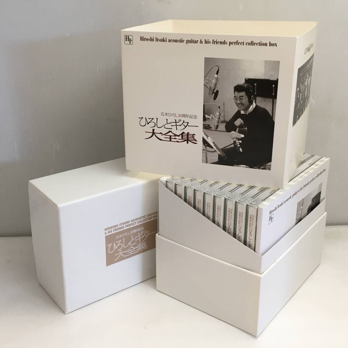 ■CD-BOX ひろしとギター大全集 五木ひろし 30周年記念 CD9枚組 ブックレット 紙箱 アウタースリーブ付き■の画像1