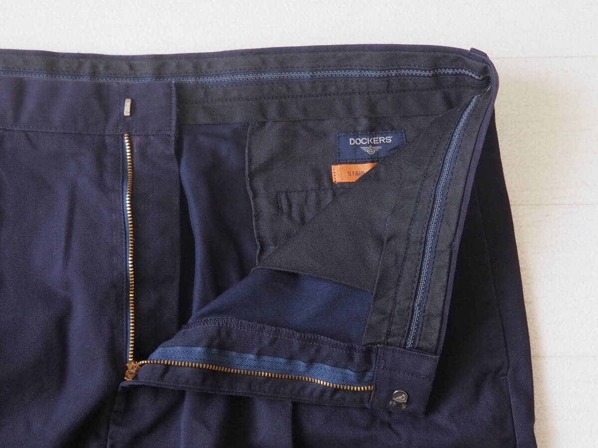 * free shipping * DOCKERS Docker's USA direct import old clothes hem double tuck entering long pants tiger u The - chinos men's W36 navy used prompt decision 