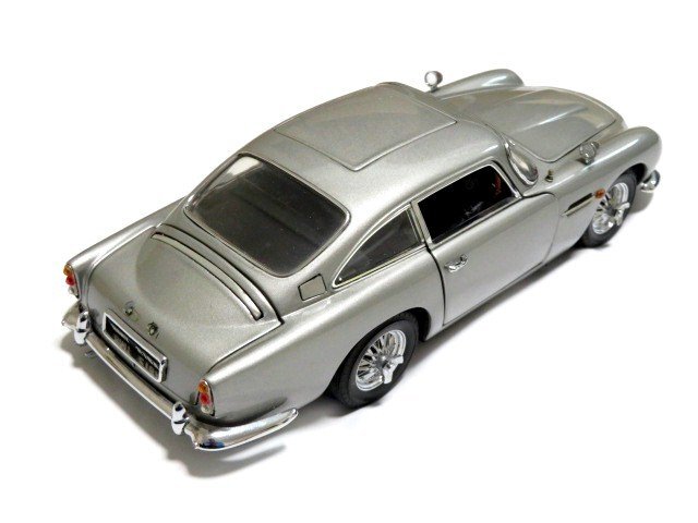 ◆中古品 ダンバリーミント 007 ジェームズ・ボンド 1/24 アストンマーチン DB5 ミニカー ボンドカー 42_画像4