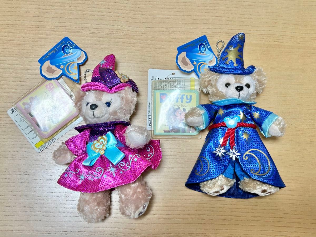 ダッフィーとシェリーメイ ぬいぐるみバッジ2個セット ダッフィーとシェリーメイ ぬいぐるみバッジ2個セット