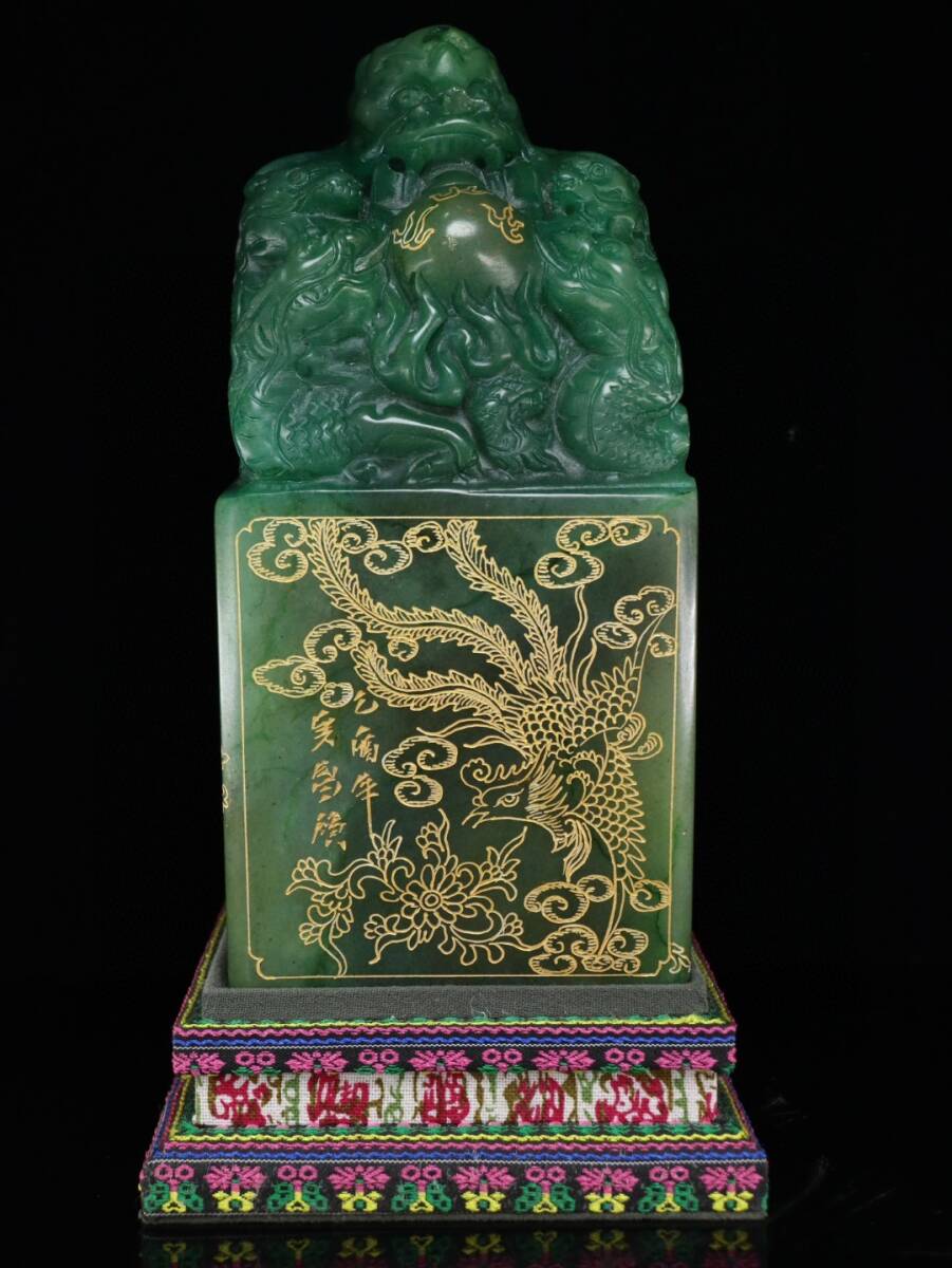 館蔵珍品 寿山石 綠田黄石 細密彫 五龍戲珠印章 箱付』置物 館蔵珍品 寿山石 綠田黄石 細密彫 五龍戲珠印章 箱付』置物