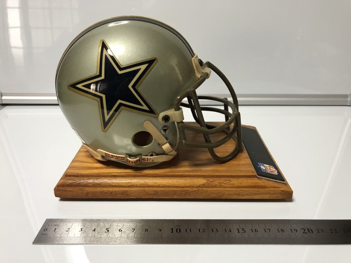 Riddell 社製（リデル社製）NFL ミニヘルメット ダラスカーボーイズ 台座付き 中古品_画像2