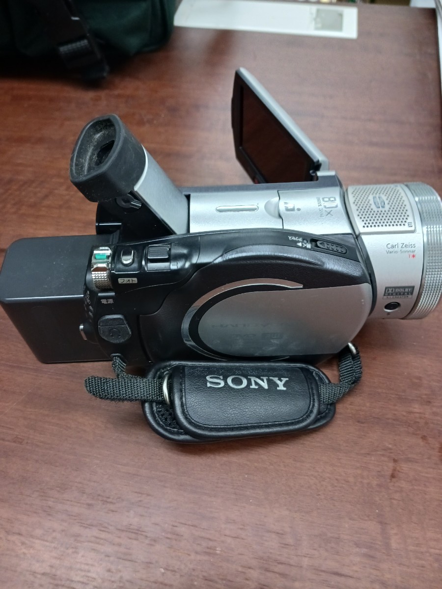 SONY お手頃　デジタル　HD　ビデオカメラレコーダー　HDR-UX1　割安　説明書　通電確認　動作未確認_画像3