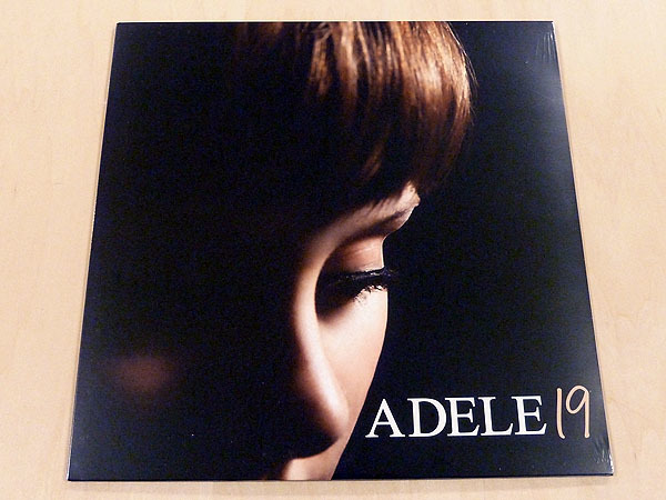 Неокрытый Adele 19 Analog Records Adele в погоне за тротуарами Cold Houlder Hometow