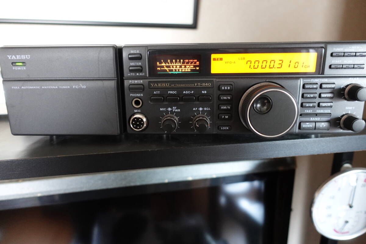 【名品】FT-840 HF 100W（オプションFMユニット装着済）純正オートアンテナチューナー付属　YAESU_画像3