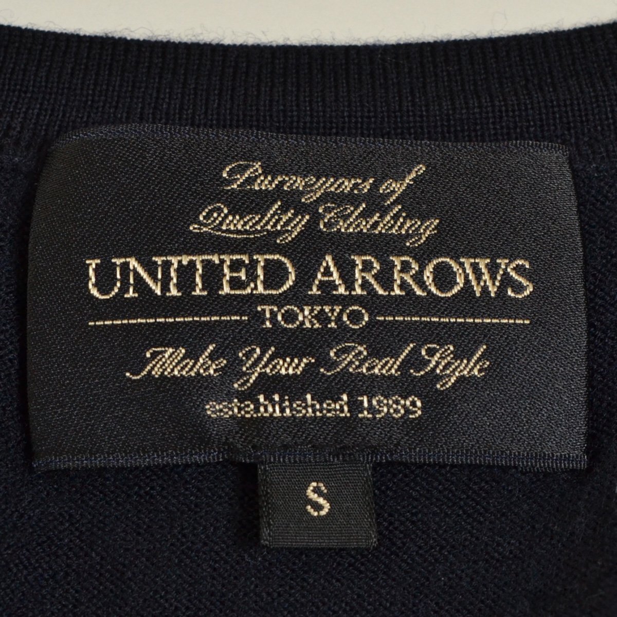 ◇422800 UNITED ARROWS TOKYO ユナイテッドアローズ Vネックウールニット セーター 薄手 サイズS レディース ネイビー_画像6