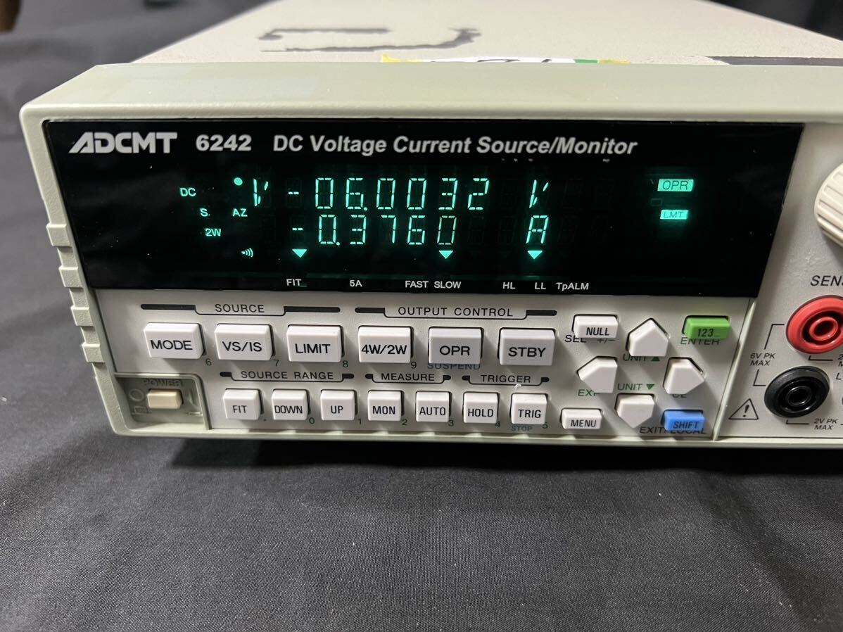 【現状渡し品】ADCMT 6242 エーディーシー DC Voltage current souree / Monitor 直流電圧・電流源モニタ 【送料無料】571_画像2