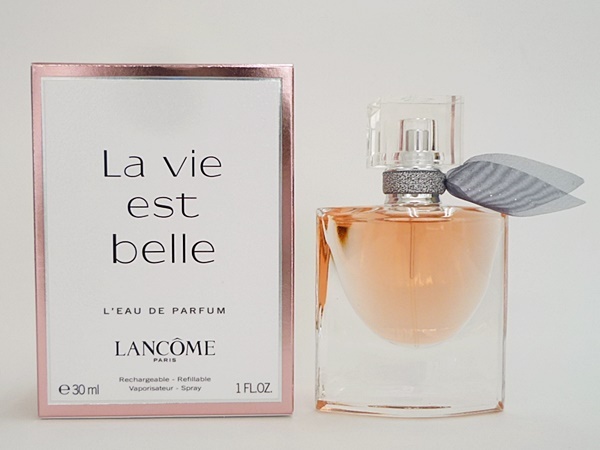 S5 LANCOME ランコム ラヴィエベル オー ドゥ パルファン 30ml 香水 定価￥10230 開封未使用 LA VIE EST BELLE_画像1