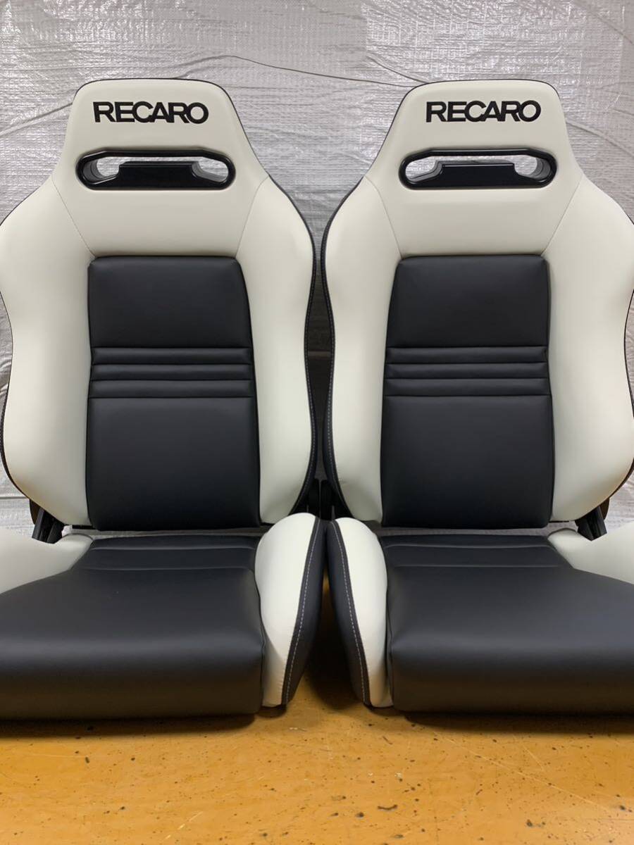 29.30.レカロ RECARO 2脚セット SR-3 黒×白フェイクレザー張り替え 張替え 張替 ホワイトシングルステッチ 両側ダイヤル_画像1