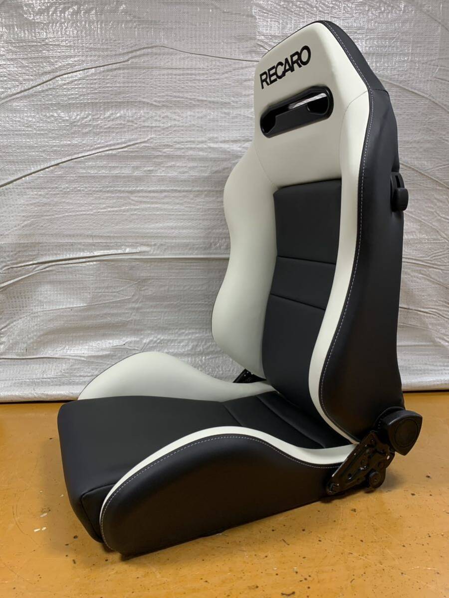 44.45.レカロ RECARO 2脚セット SR-3 黒×白フェイクレザー張り替え 張替え 張替 ホワイトシングルステッチ 両側ダイヤルの画像3