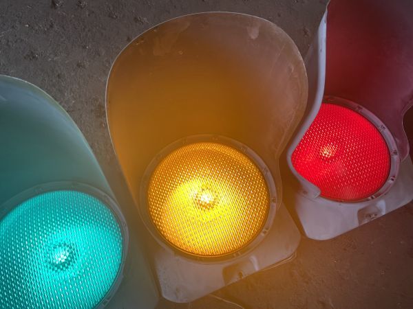 Yahoo!オークション - 【17】信号機 本物 平成10年製 小糸工業 Yahoo!オークション - 【17】信号機 本物 平成10年製 小糸工業