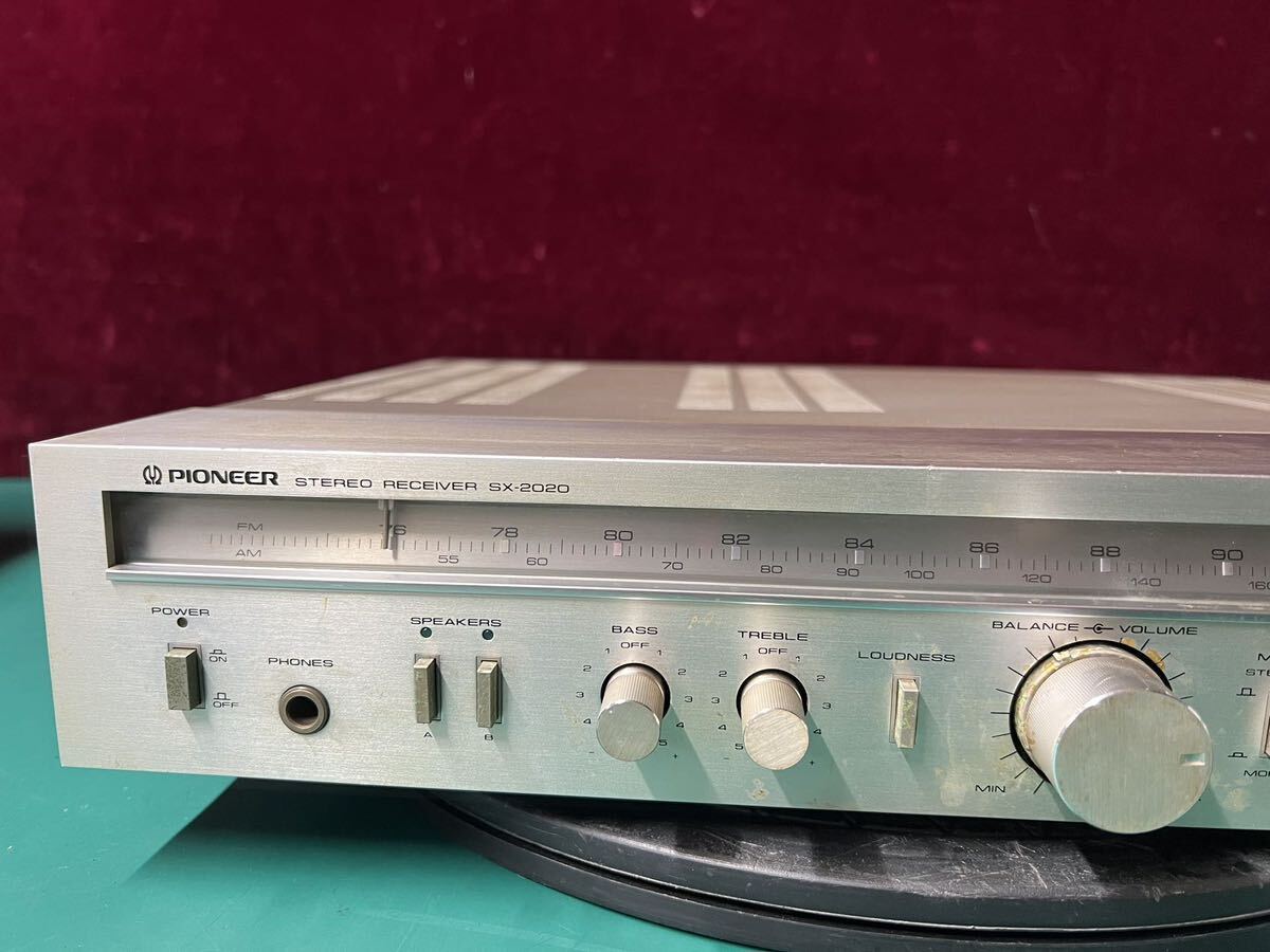 PIONEER SX-2020 stereo receiver tuner FM reception OK (140s)